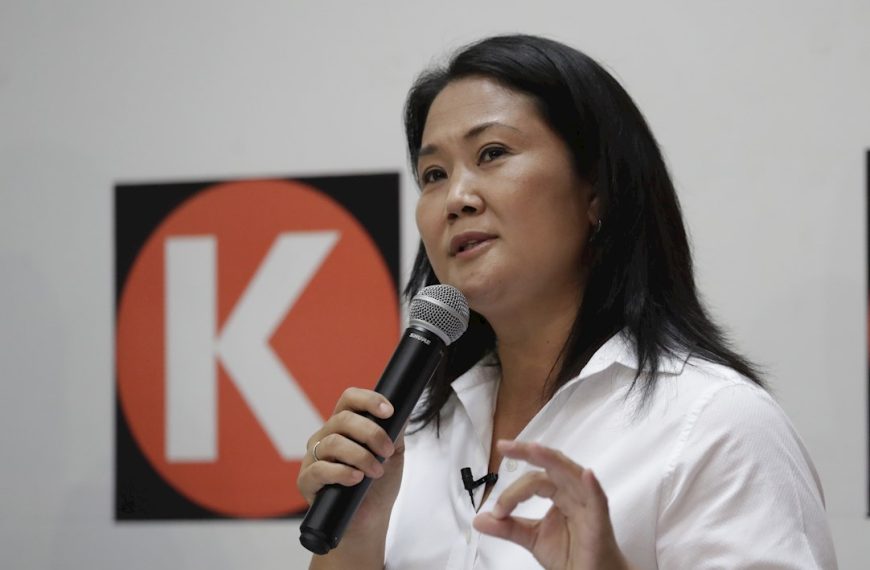 “Este tribunal considera que esta medida resulta suficiente para contrarrestar cualquier riesgo de fuga”: Revocan orden de impedimento de salida del país para Keiko Fujimori