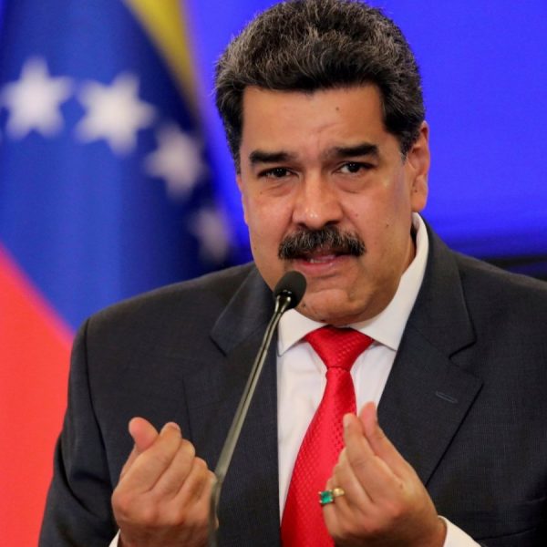 Nicolás Maduro Condena Amenazas de Muerte contra Gustavo Petro y su Familia