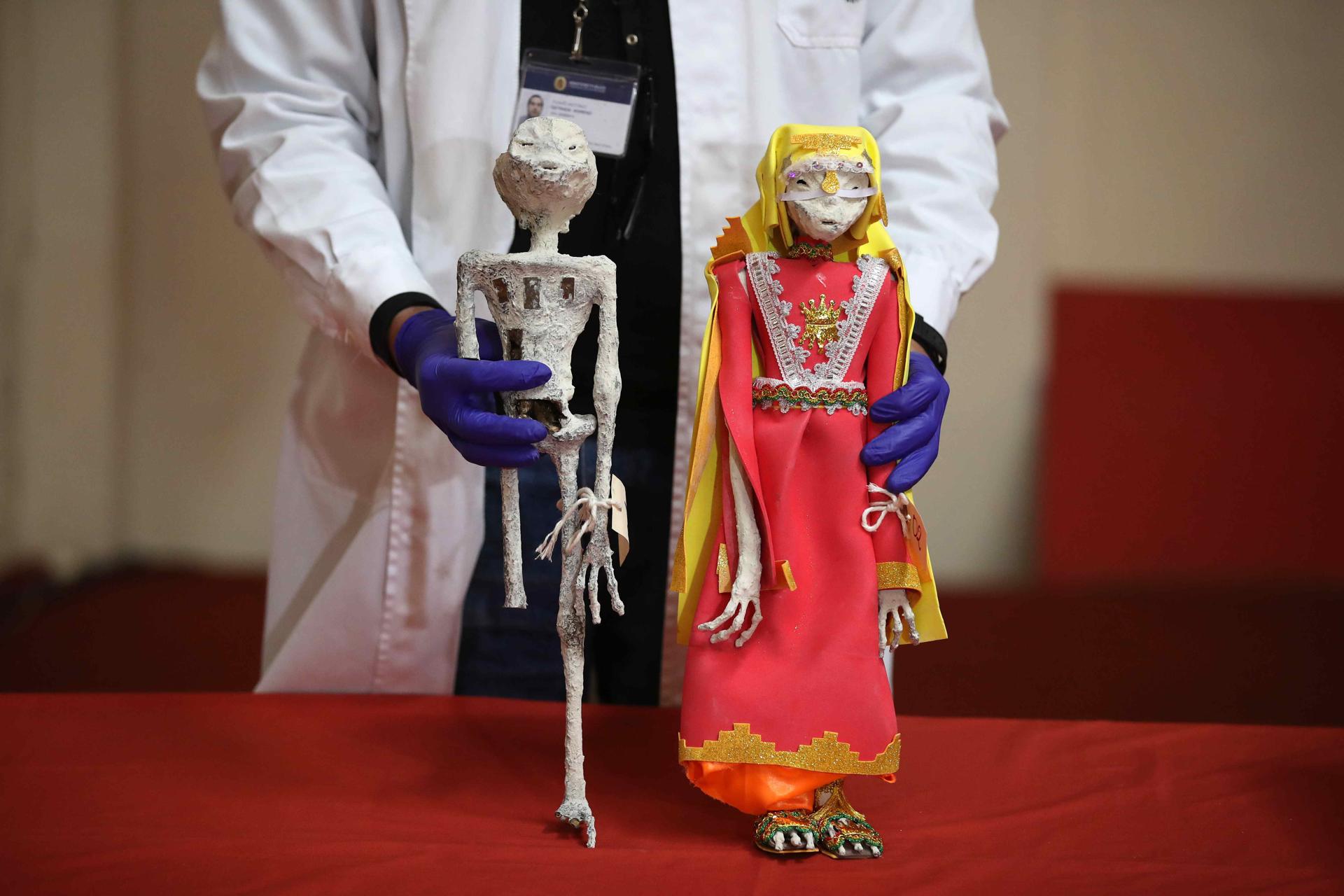 Análisis peruano desmiente la existencia de «momias extraterrestres» exhibidas en México